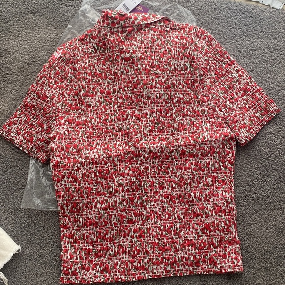 Smocked button-up shirt in Liberty® Eliza's Red fabric - Picture 4 of 7